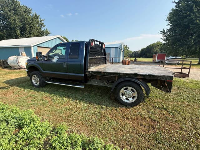 Image of Ford F-250 equipment image 4