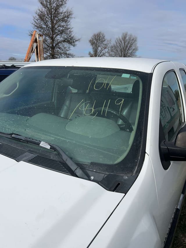 Image of Chevrolet 1500 equipment image 3