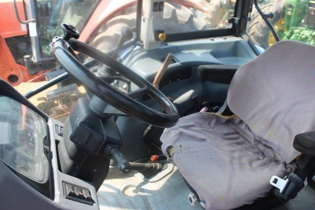 Image of New Holland TL90 equipment image 4