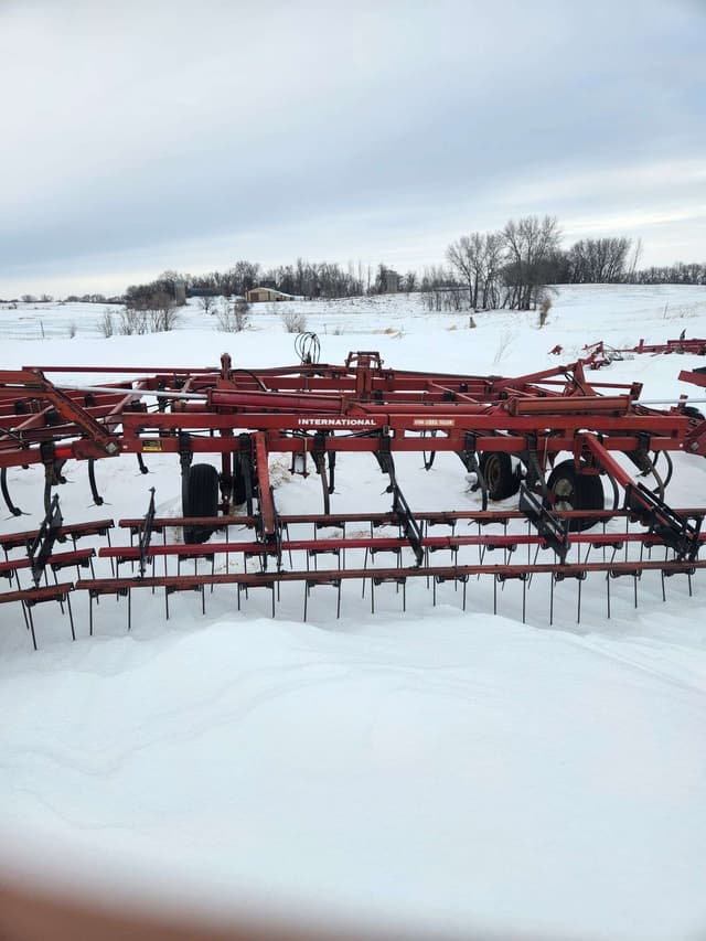 Image of International Harvester 4700 equipment image 4