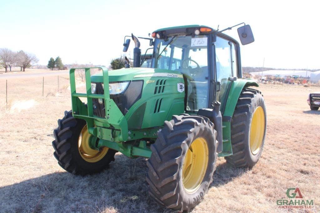 2015 John Deere 6125M Equipment Image0