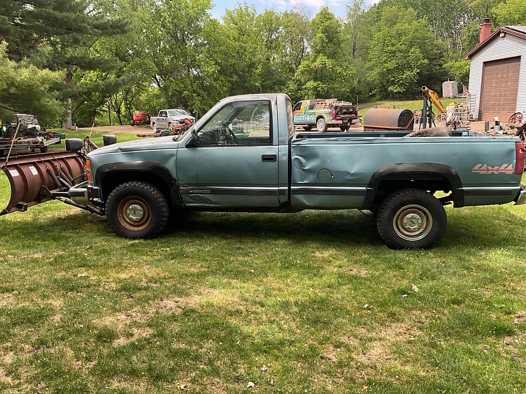 Image of Chevrolet 3500 Primary image