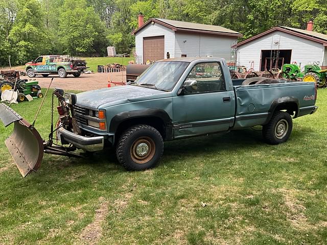 Image of Chevrolet 3500 equipment image 3