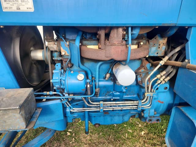 Image of Ford 7700 equipment image 4