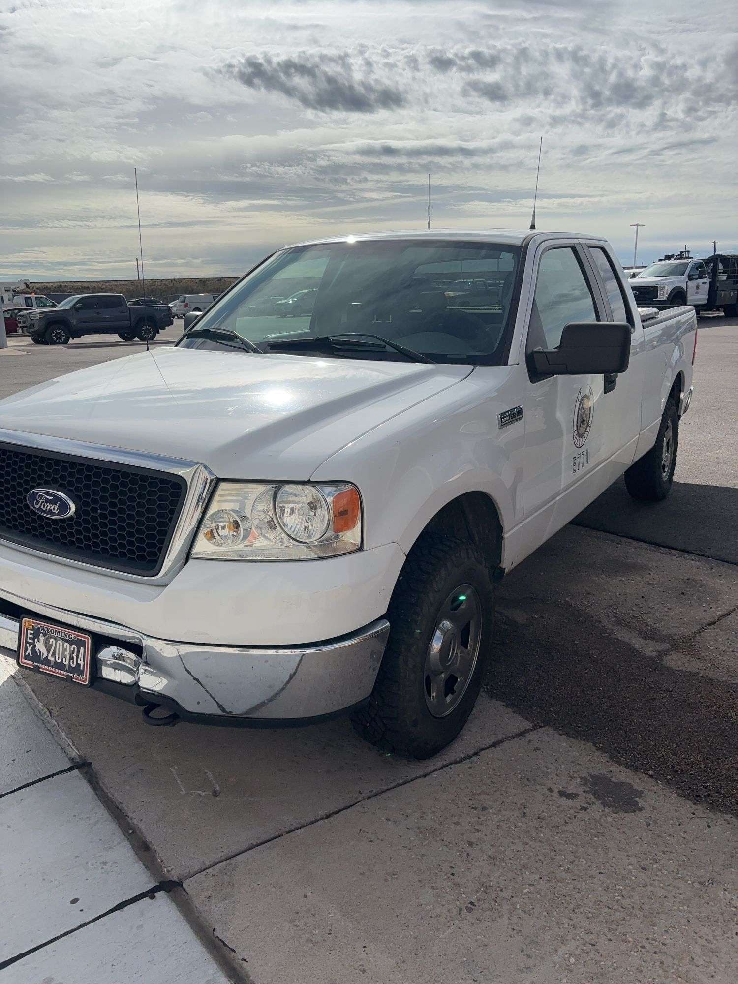 2008 Ford F-150 Equipment Image0