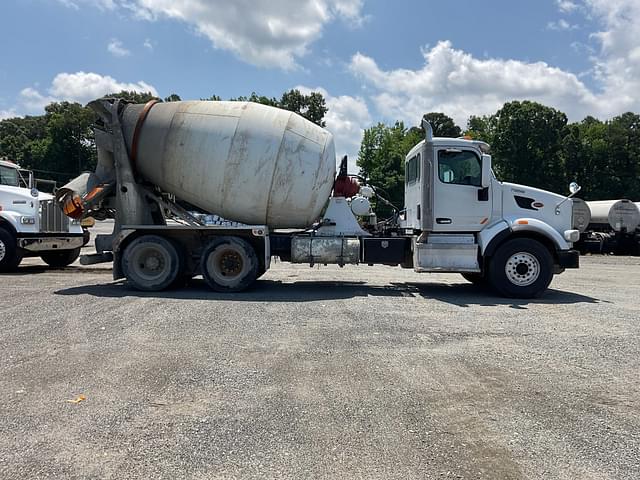 Image of Peterbilt 567 equipment image 3