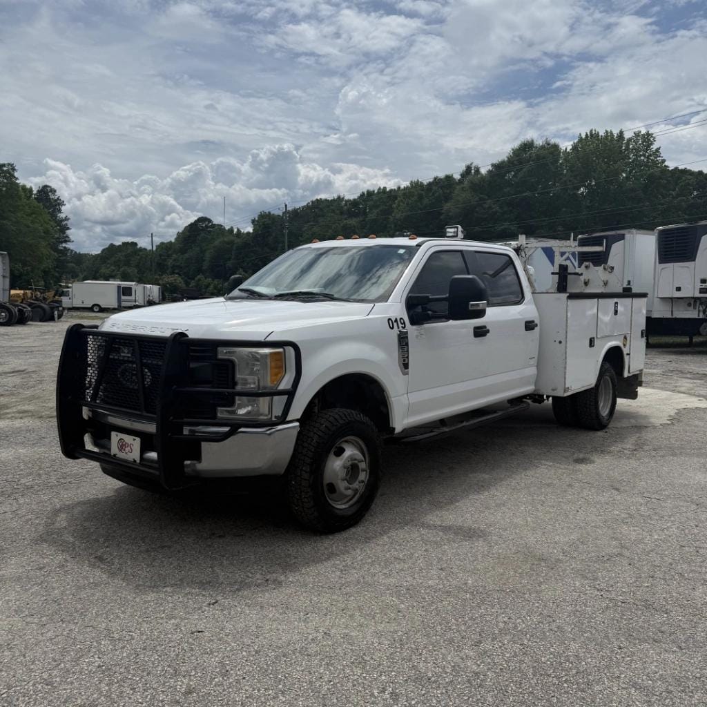 2019 Ford F-350 Equipment Image0