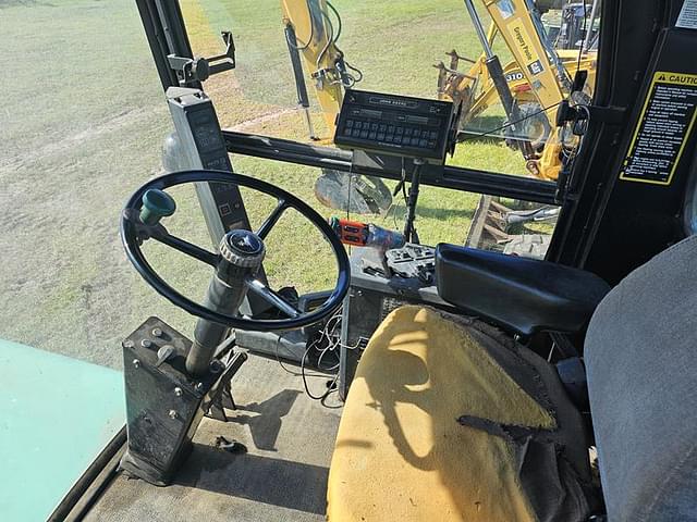 Image of John Deere 6500 equipment image 1