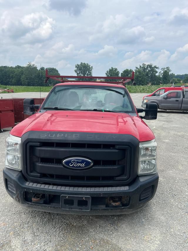 Image of Ford F-250 equipment image 4