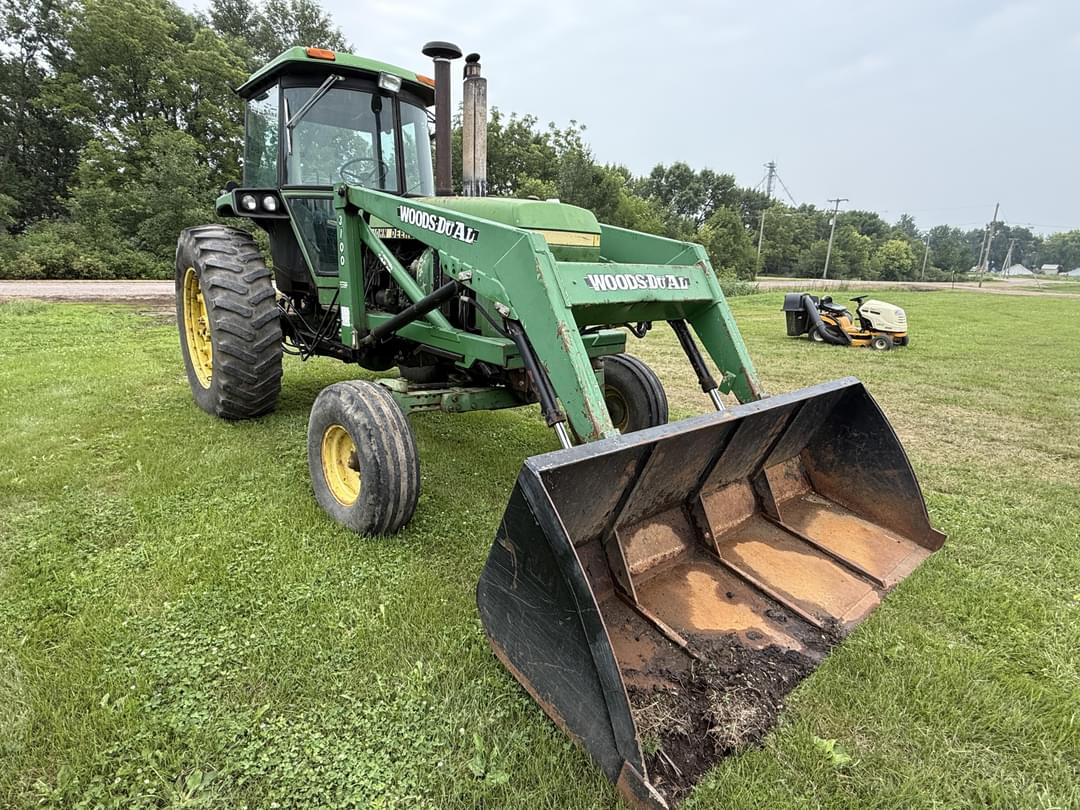 Image of John Deere 4440 Primary image