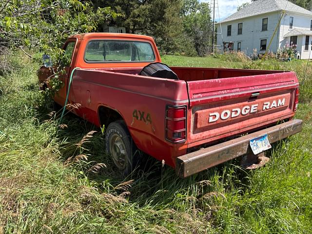 Image of Dodge Ram 250 equipment image 3