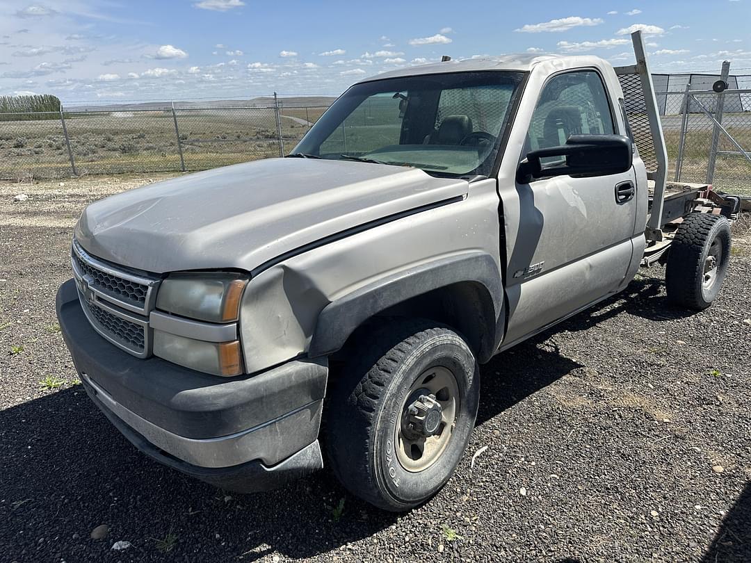 Image of Chevrolet 3500 Primary image