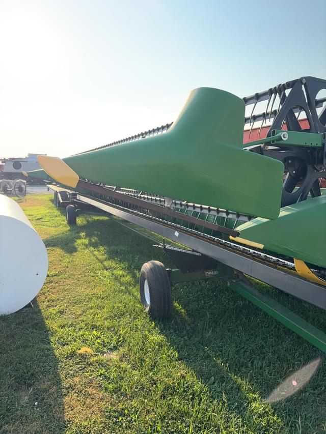Image of John Deere 635F equipment image 2