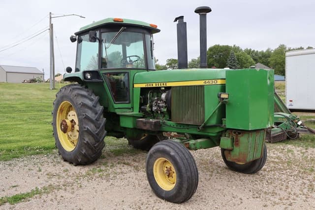Image of John Deere 4430 equipment image 1