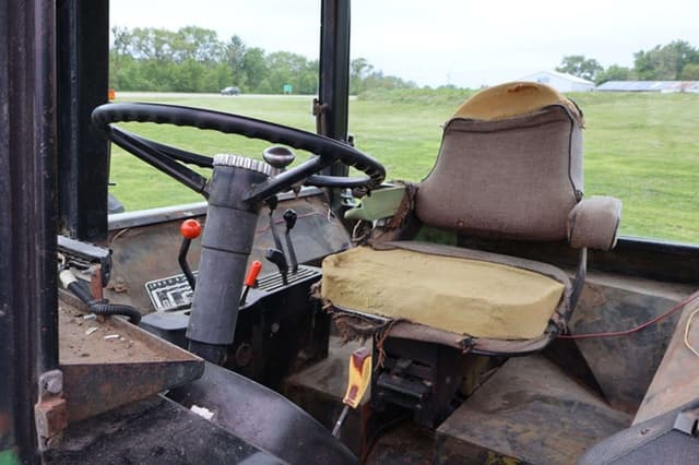 Image of John Deere 4430 equipment image 4