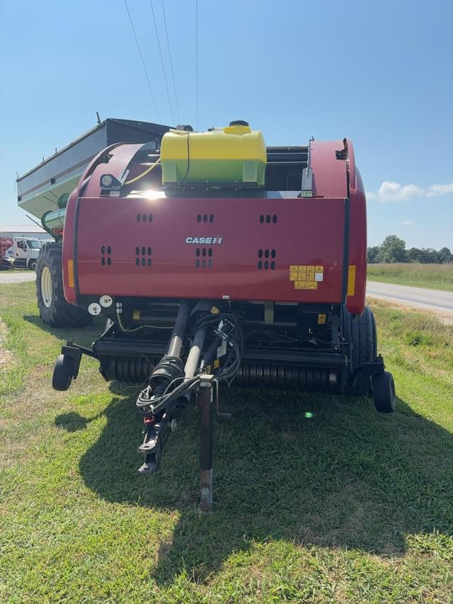 Image of Case IH RB565 equipment image 2