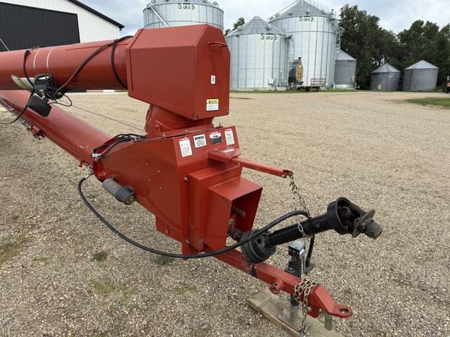 Image of Farm King 1370 equipment image 2