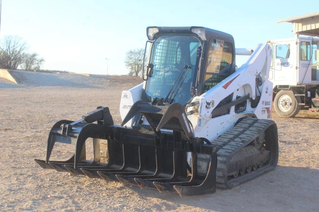Bobcat T770 Equipment Image0