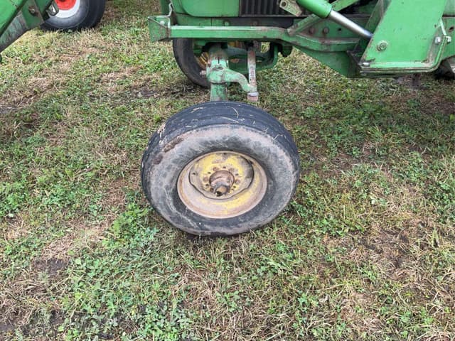 Image of John Deere 3010 equipment image 3