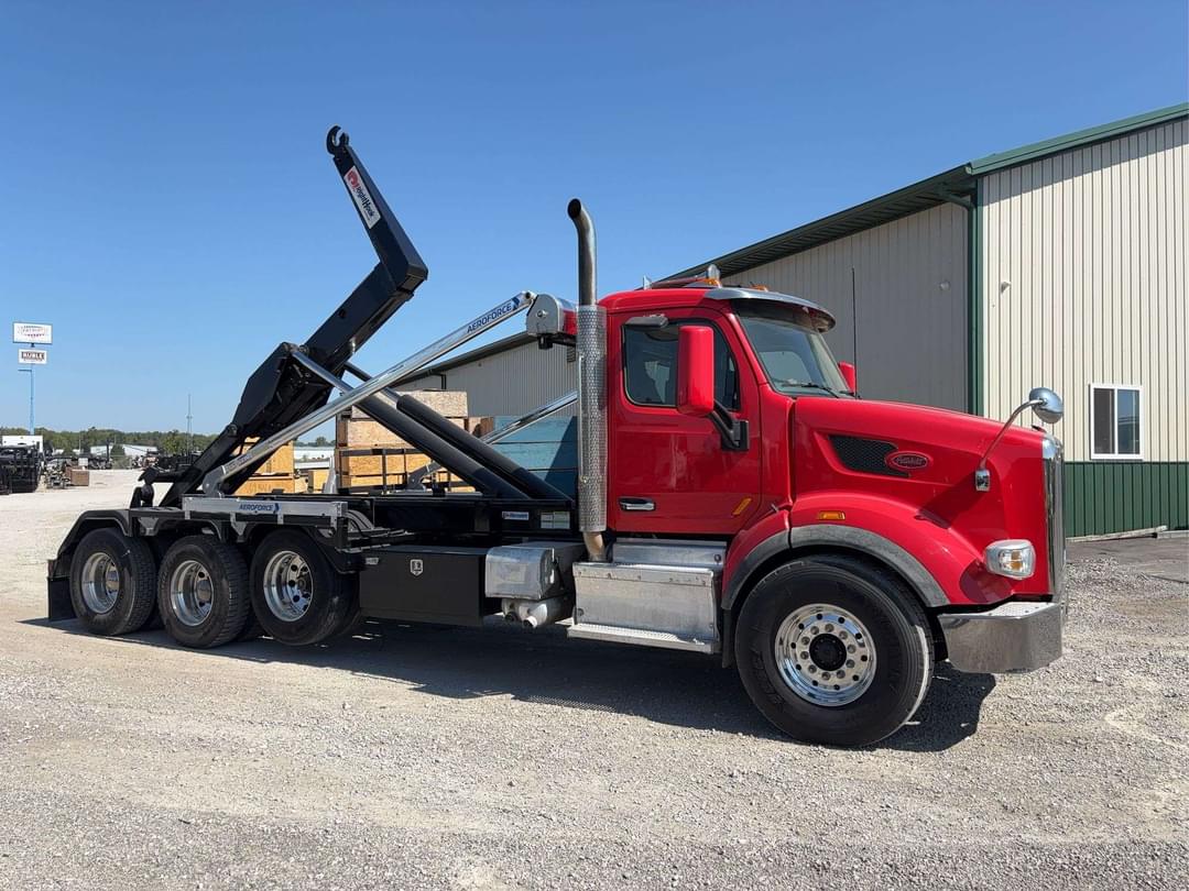 Image of Peterbilt 567 Primary image