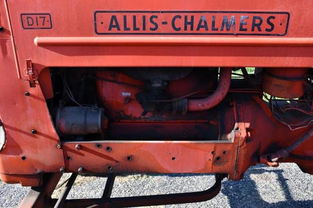 Image of Allis Chalmers D17 equipment image 4
