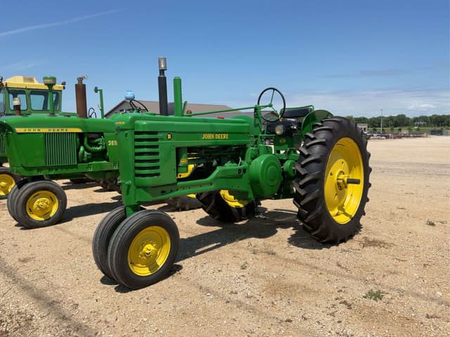 Image of John Deere B equipment image 1