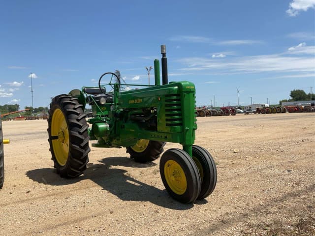 Image of John Deere B equipment image 3