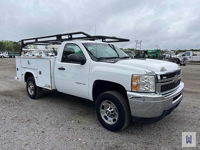 Image of Chevrolet 2500HD equipment image 3