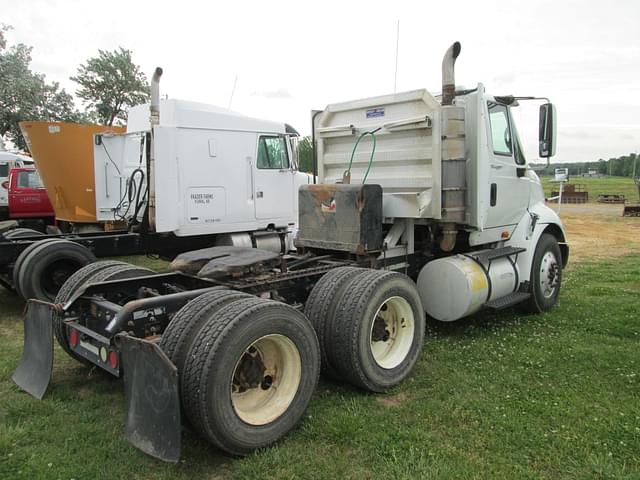 Image of International 8000 equipment image 2