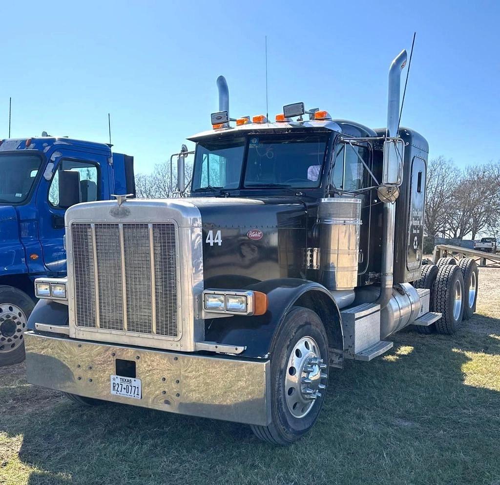 Image of Peterbilt 379 Primary image