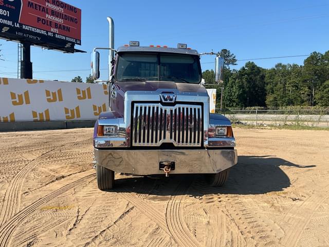 Image of Western Star 4700 equipment image 1