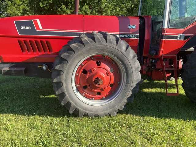 Image of International Harvester 3588 equipment image 3