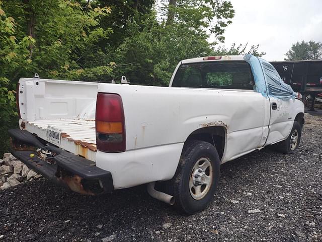 Image of Chevrolet Silverado equipment image 4