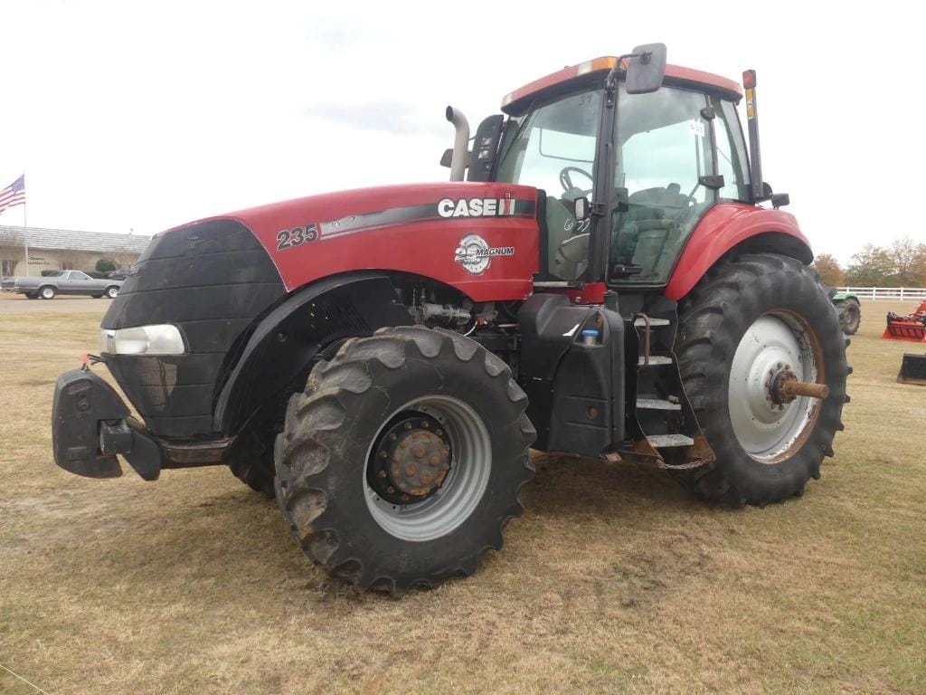 Case IH Magnum 235 Equipment Image0