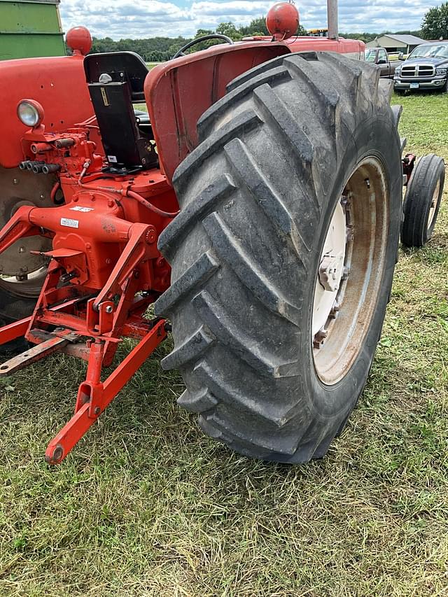 Image of Allis Chalmers D19 equipment image 2