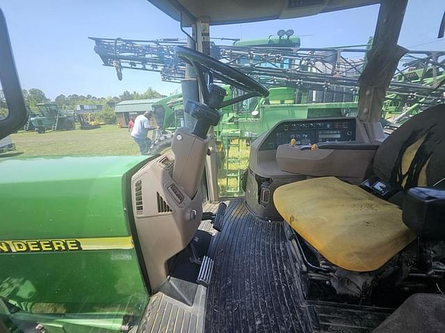 Image of John Deere 8300 equipment image 3