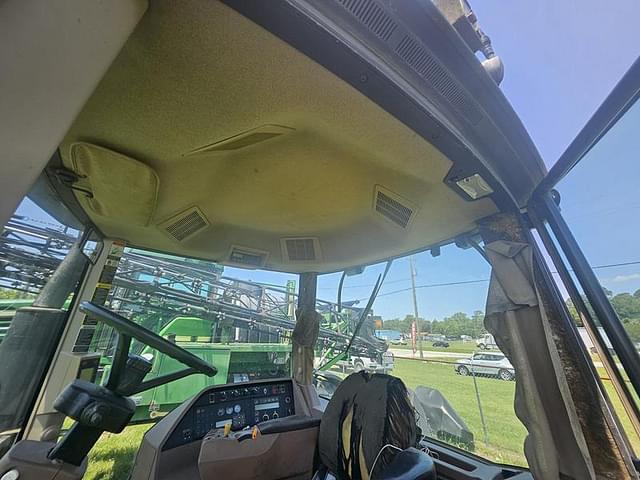 Image of John Deere 8300 equipment image 2