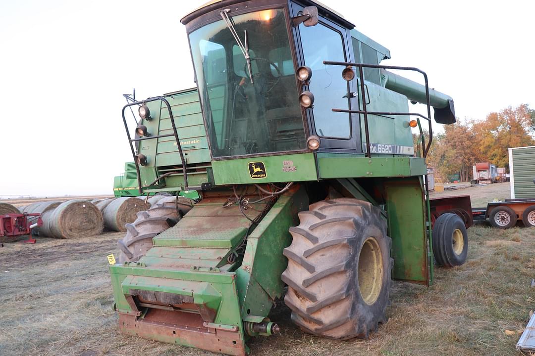 Image of John Deere 6620 Image 1