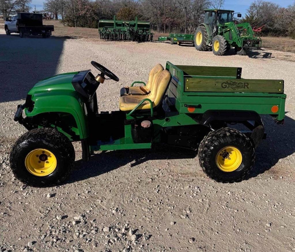 2005 John Deere Gator Equipment Image0