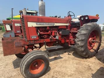 Main image International Harvester 856