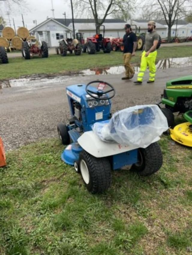 Image of Ford LT75 equipment image 3