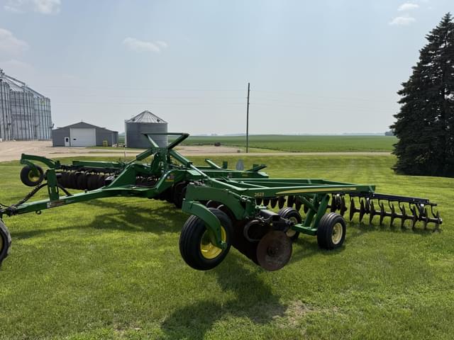 Image of John Deere 2623 equipment image 1