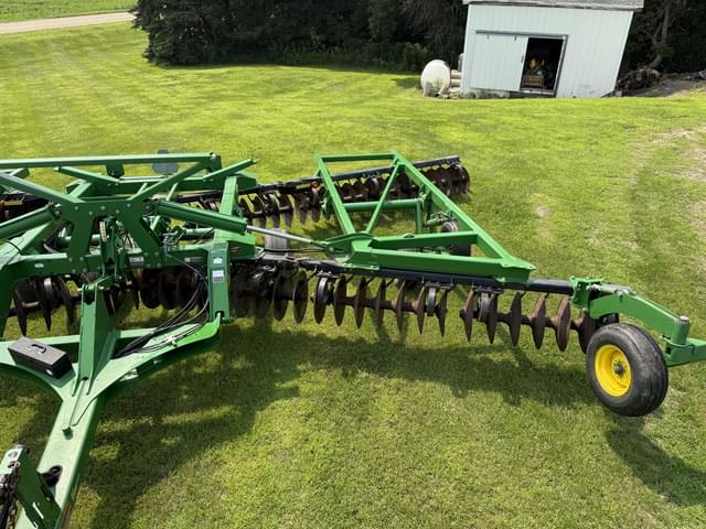 Image of John Deere 2623 equipment image 3