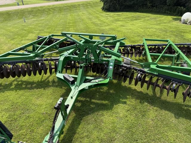 Image of John Deere 2623 equipment image 2