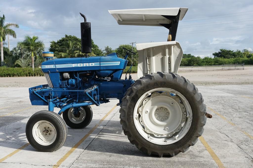 Main image Ford 6610