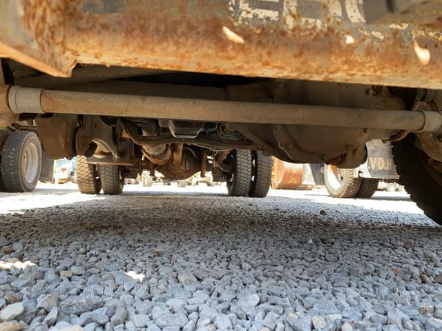 Image of Ford F-550 equipment image 4