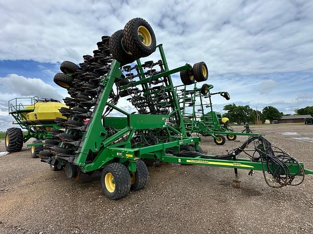 Image of John Deere 1890 equipment image 1