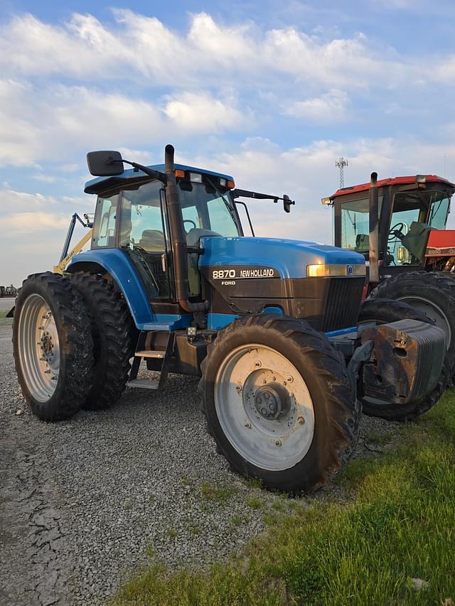 Image of New Holland 8870 equipment image 2