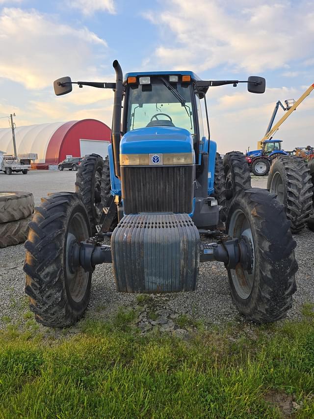 Image of New Holland 8870 equipment image 1