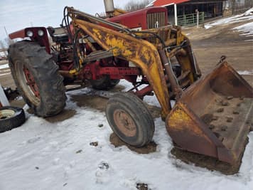 Main image Farmall 656